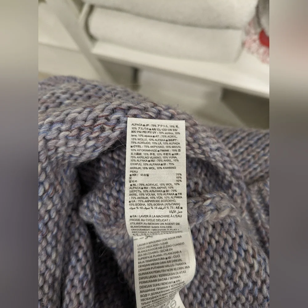 Gap Maternity Sweater. Size Small. - Picture 2 of 5